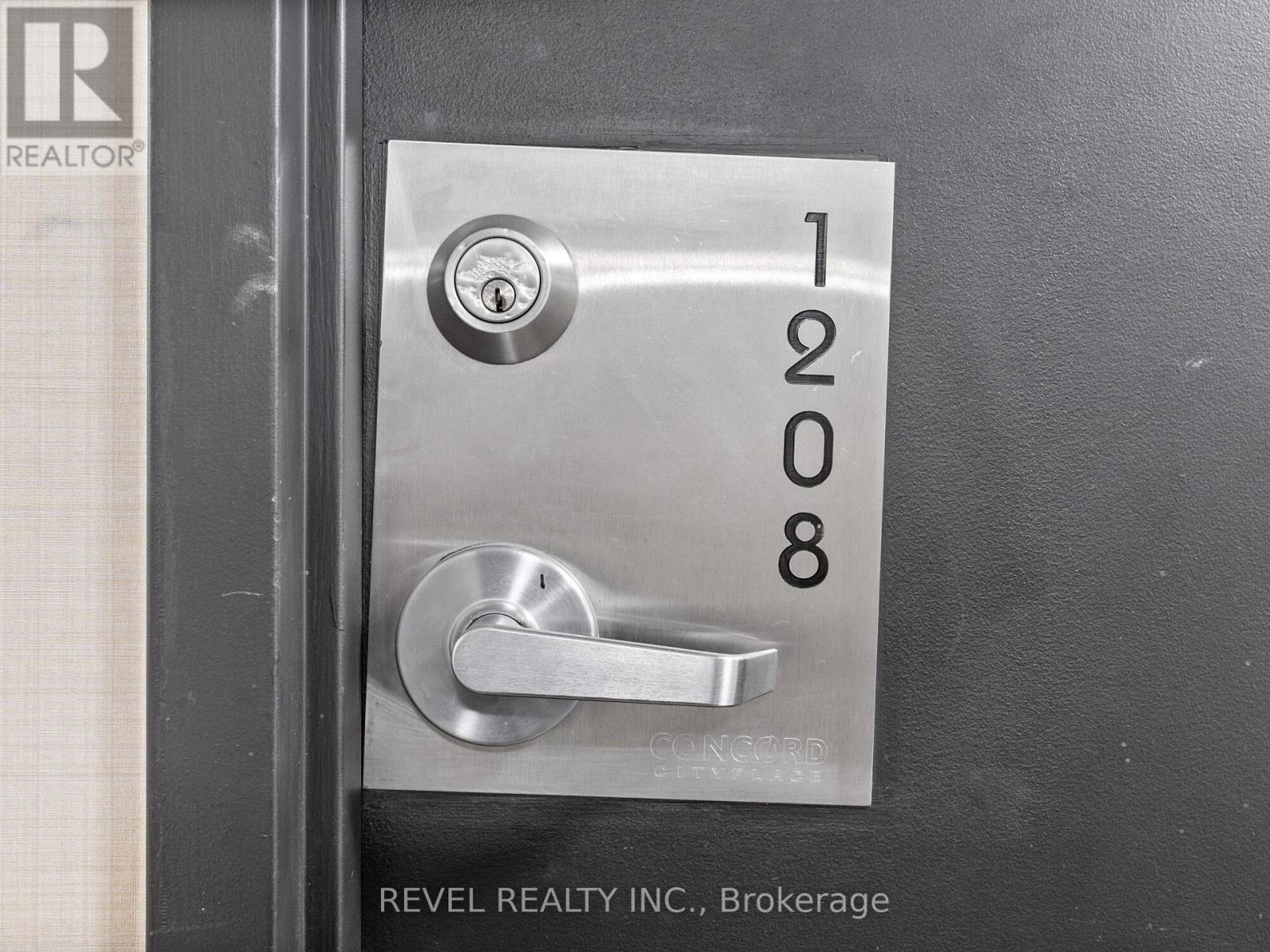 1208 - 15 Fort York Boulevard, Toronto, Ontario  M5V 3Y4 - Photo 2 - C12041453