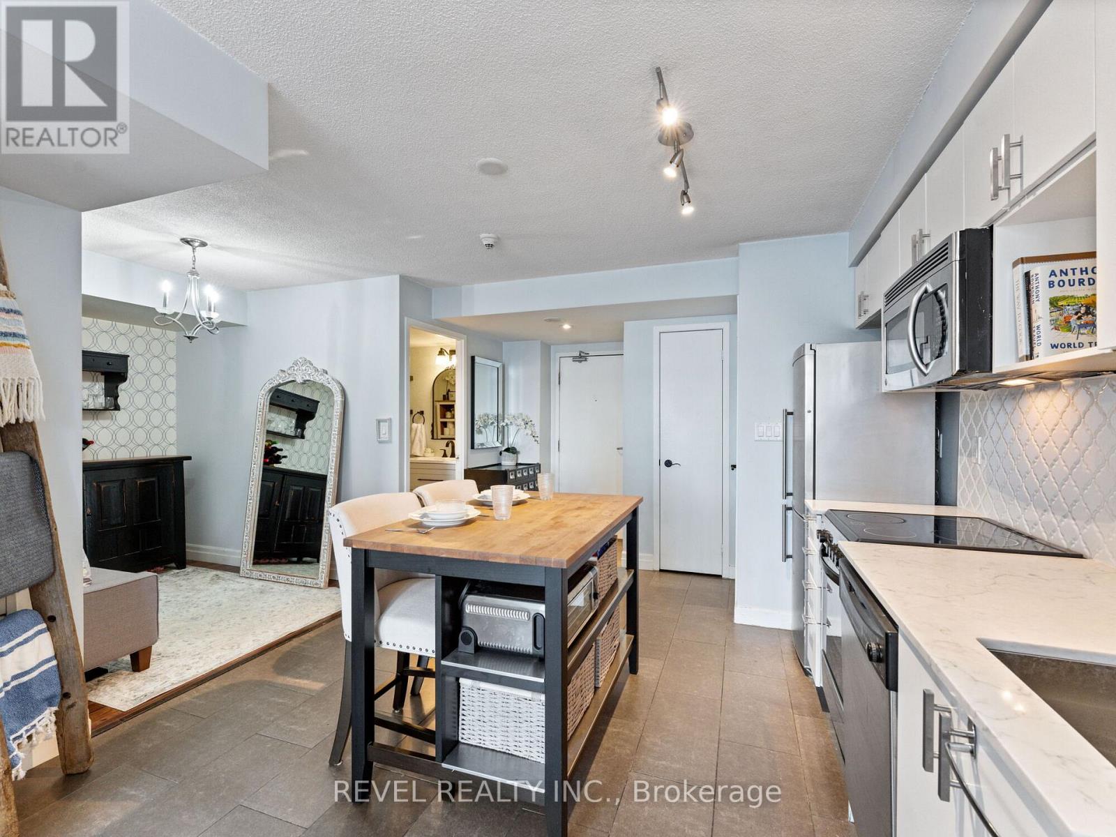 1208 - 15 Fort York Boulevard, Toronto, Ontario  M5V 3Y4 - Photo 19 - C12041453