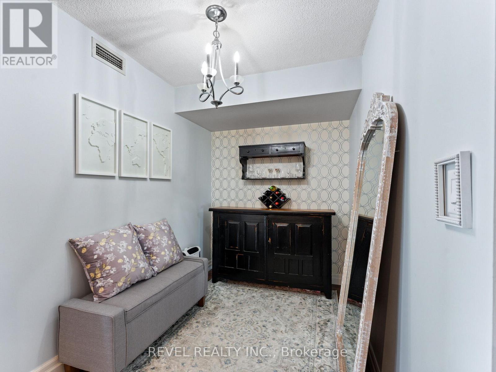 1208 - 15 Fort York Boulevard, Toronto, Ontario  M5V 3Y4 - Photo 5 - C12041453