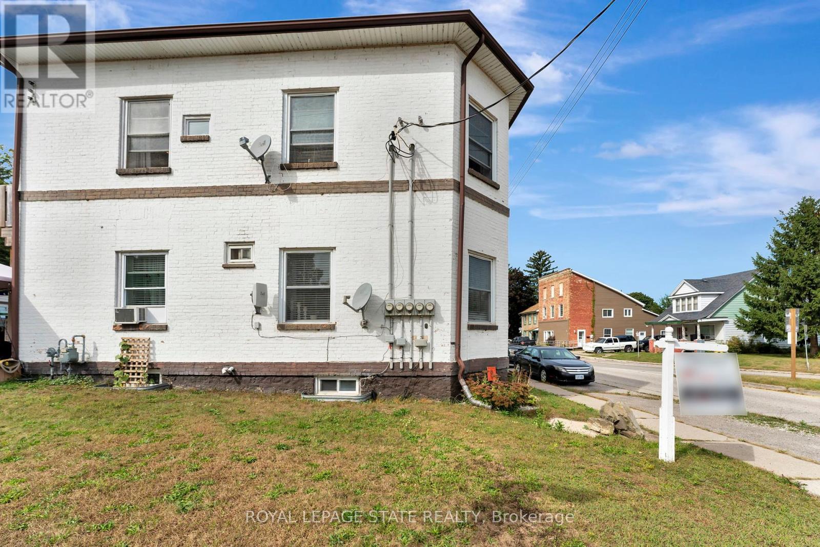 49 Dumfries Street, Brant, Ontario  N3L 2C9 - Photo 3 - X12078385
