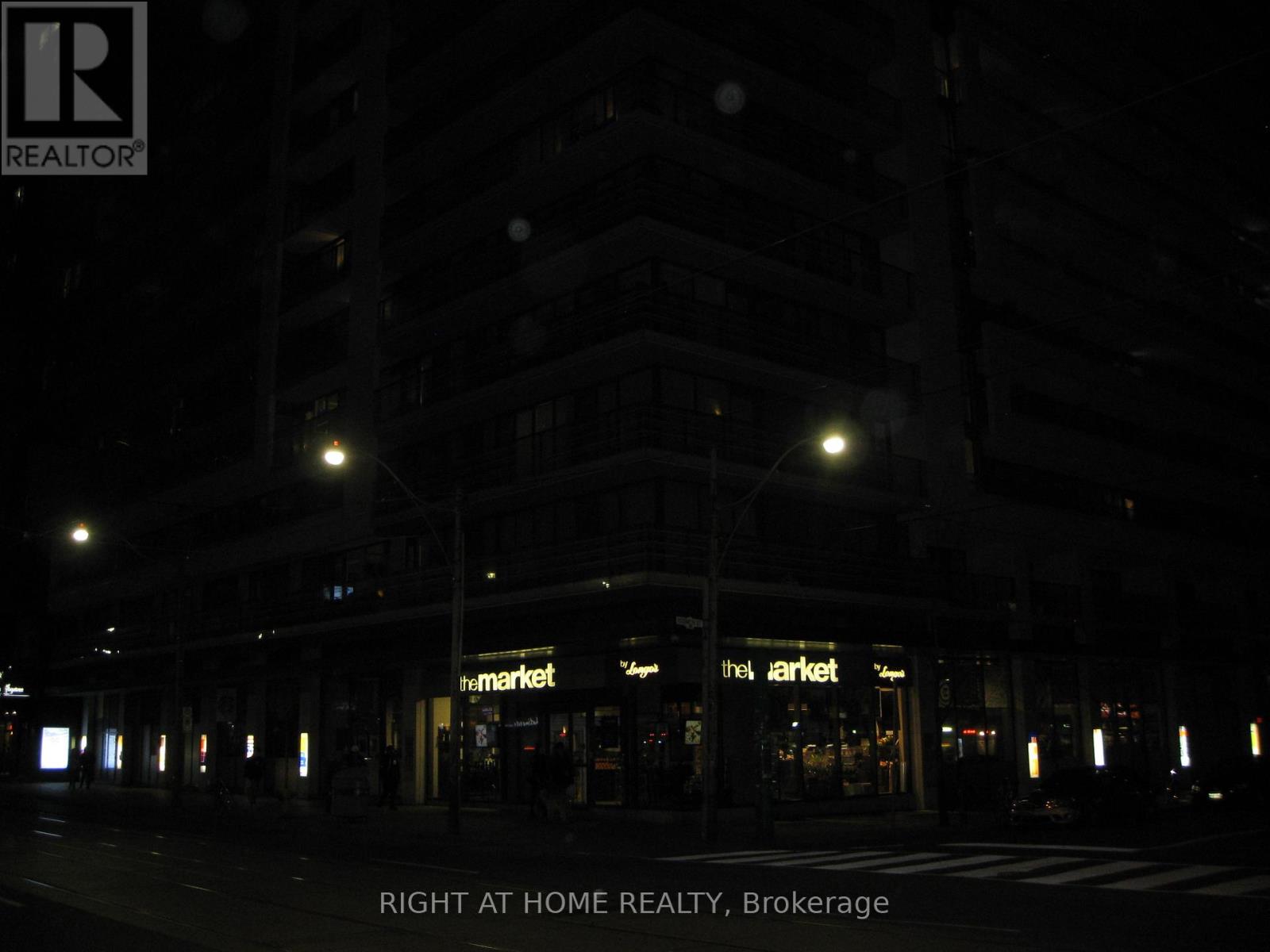 537 - 111 Elizabeth Street E, Toronto, Ontario  M5G 1P7 - Photo 16 - C12179891