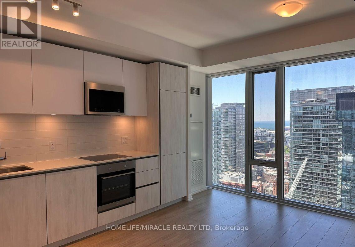 3715 - 8 Widmer Street, Toronto (Waterfront Communities), Ontario  M5V 0W6 - Photo 2 - C12179900