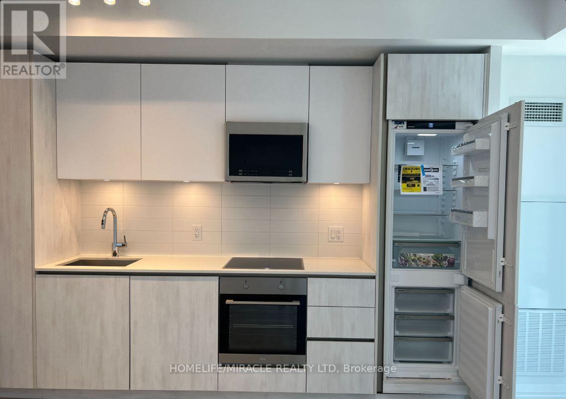 3715 - 8 Widmer Street, Toronto, Ontario  M5V 0W6 - Photo 3 - C12179900