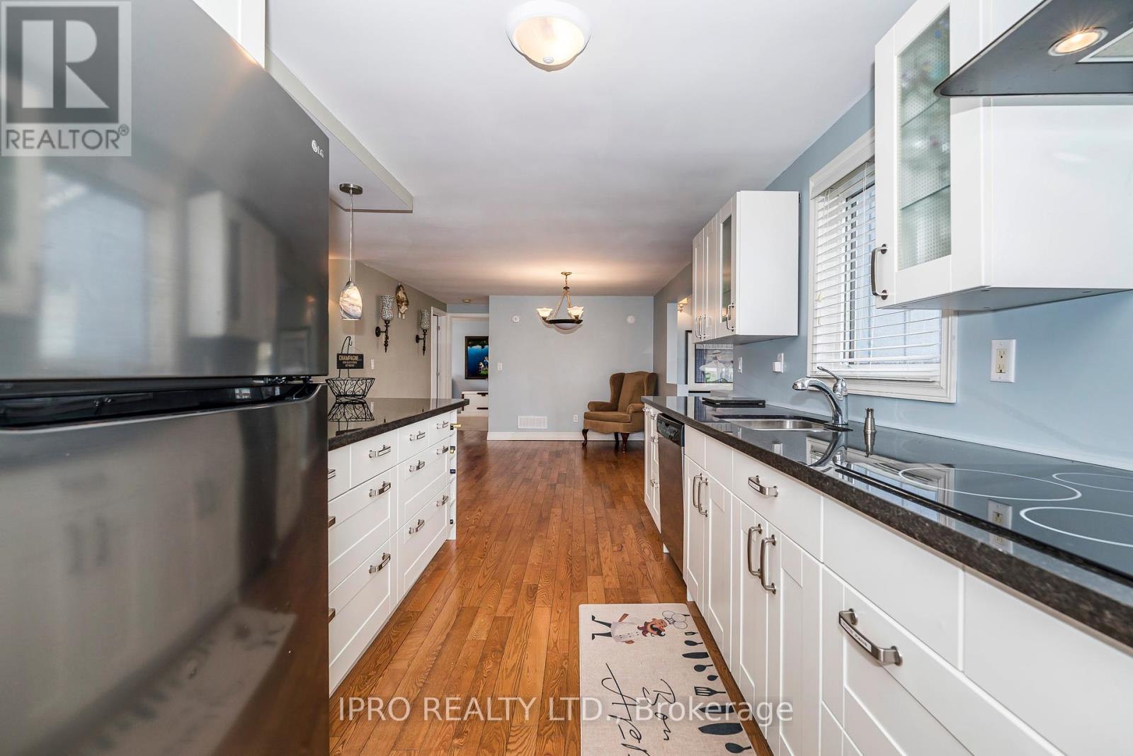 61 Bluffs Road, Clarington, Ontario  L1B 1A6 - Photo 14 - E12179969