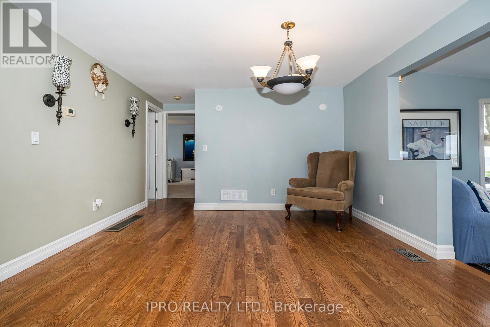 61 Bluffs Road, Clarington, Ontario  L1B 1A6 - Photo 17 - E12179969