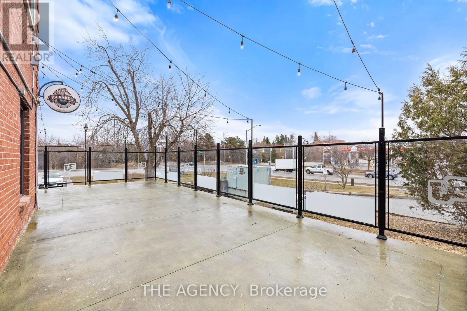 2 Orchard Heights Boulevard, Aurora, Ontario  L4G 3W3 - Photo 6 - N12179893