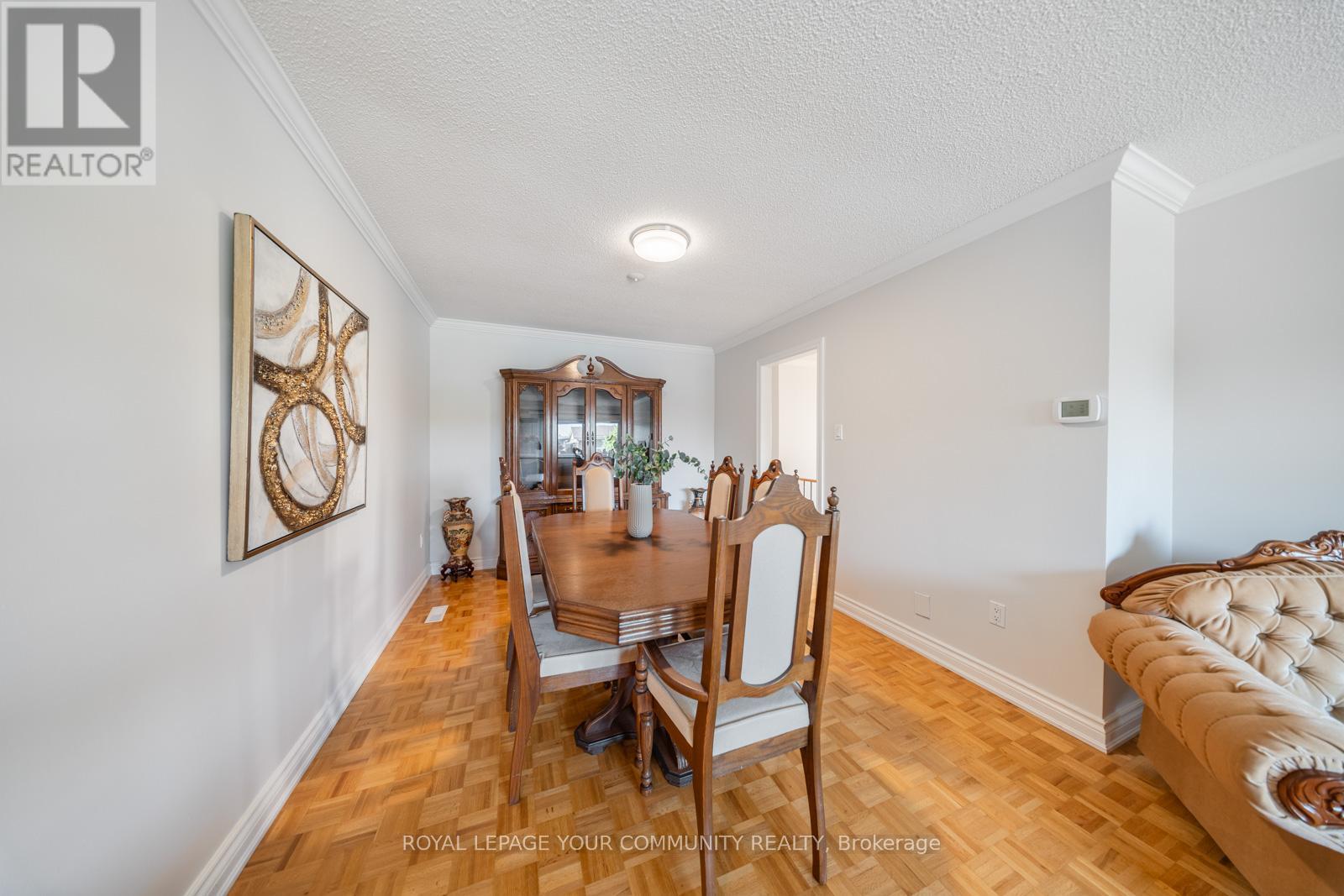 72 Ashburn Crescent, Vaughan, Ontario  L4L 1G9 - Photo 10 - N12179940