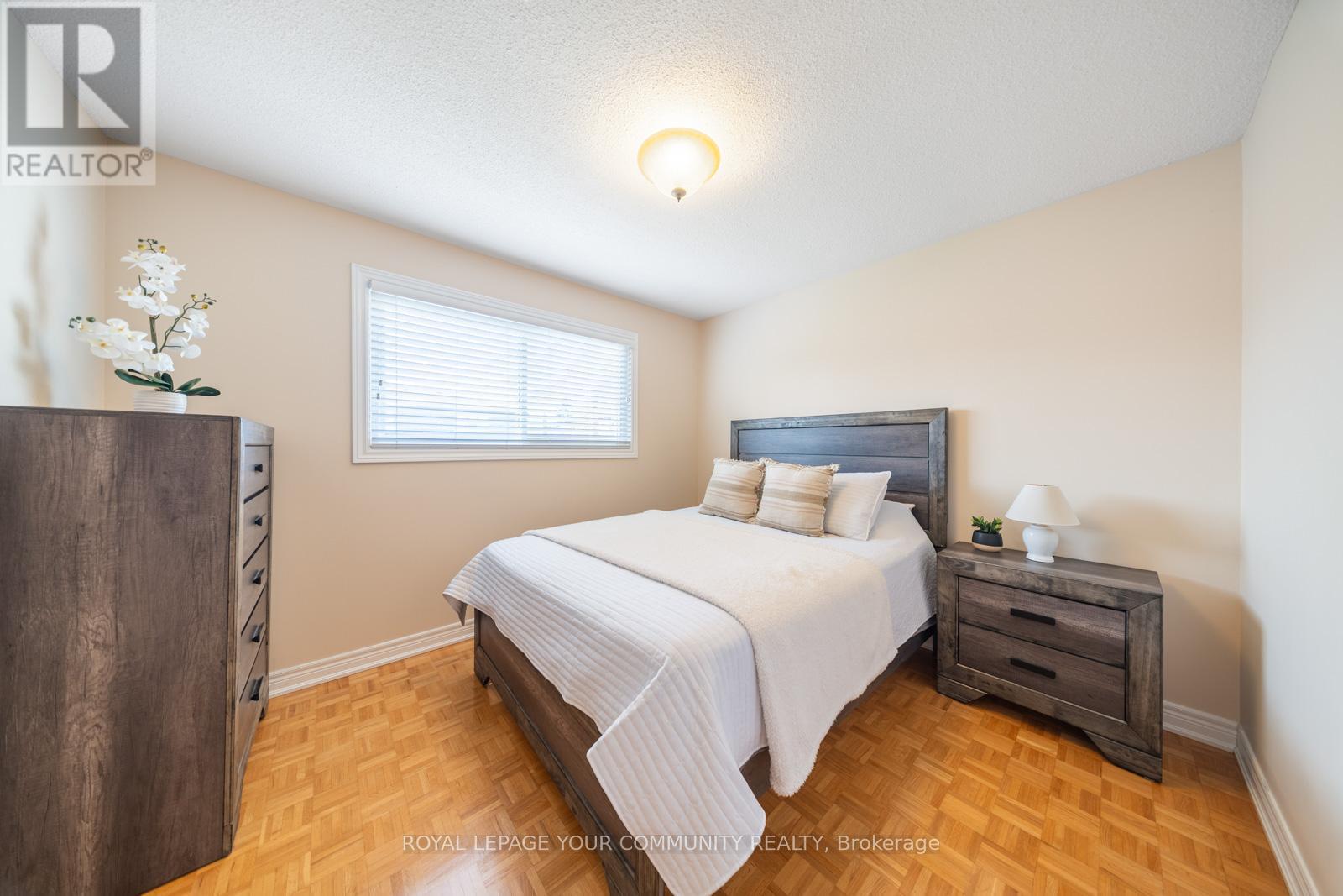 72 Ashburn Crescent, Vaughan, Ontario  L4L 1G9 - Photo 27 - N12179940