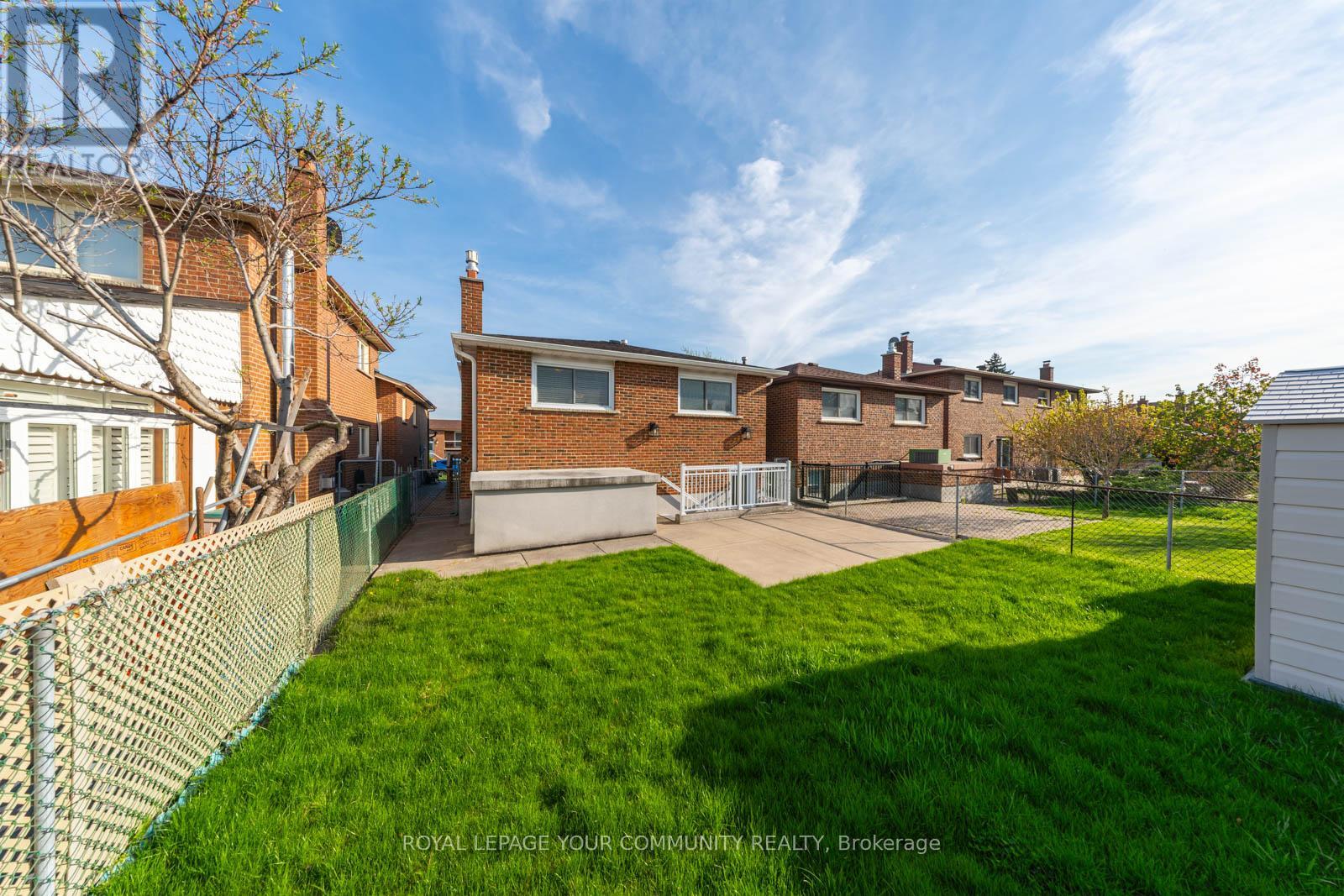 72 Ashburn Crescent, Vaughan, Ontario  L4L 1G9 - Photo 47 - N12179940