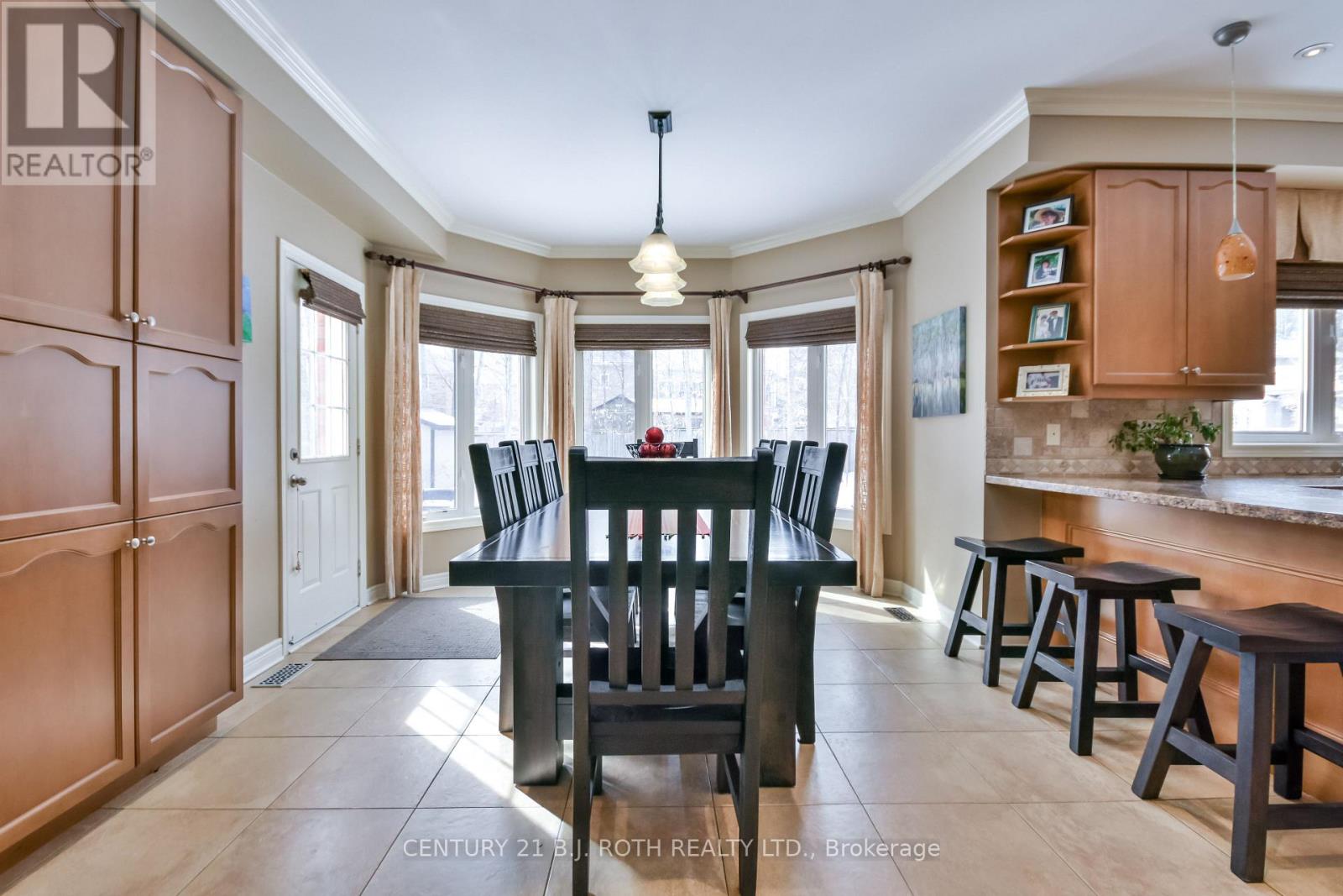 38 Camelot Square, Barrie, Ontario  L4M 0C3 - Photo 11 - S12179922