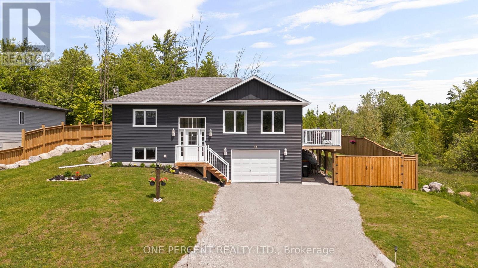 37 EASTON AVENUE, tay, Ontario