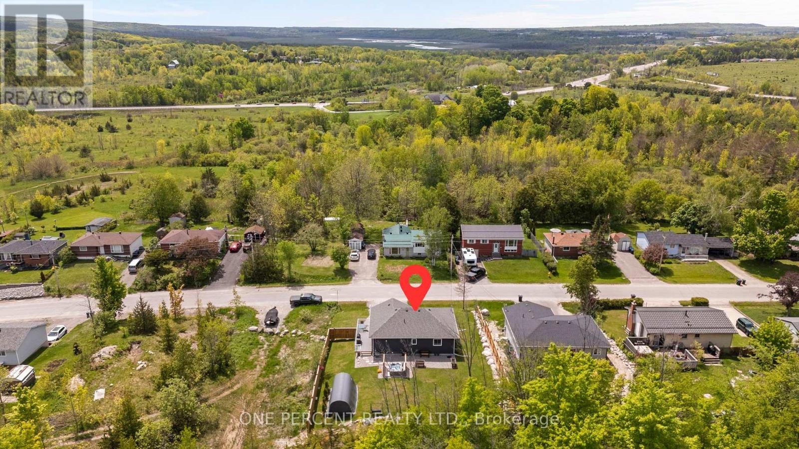 37 Easton Avenue, Tay, Ontario  L0K 1R0 - Photo 4 - S12179992