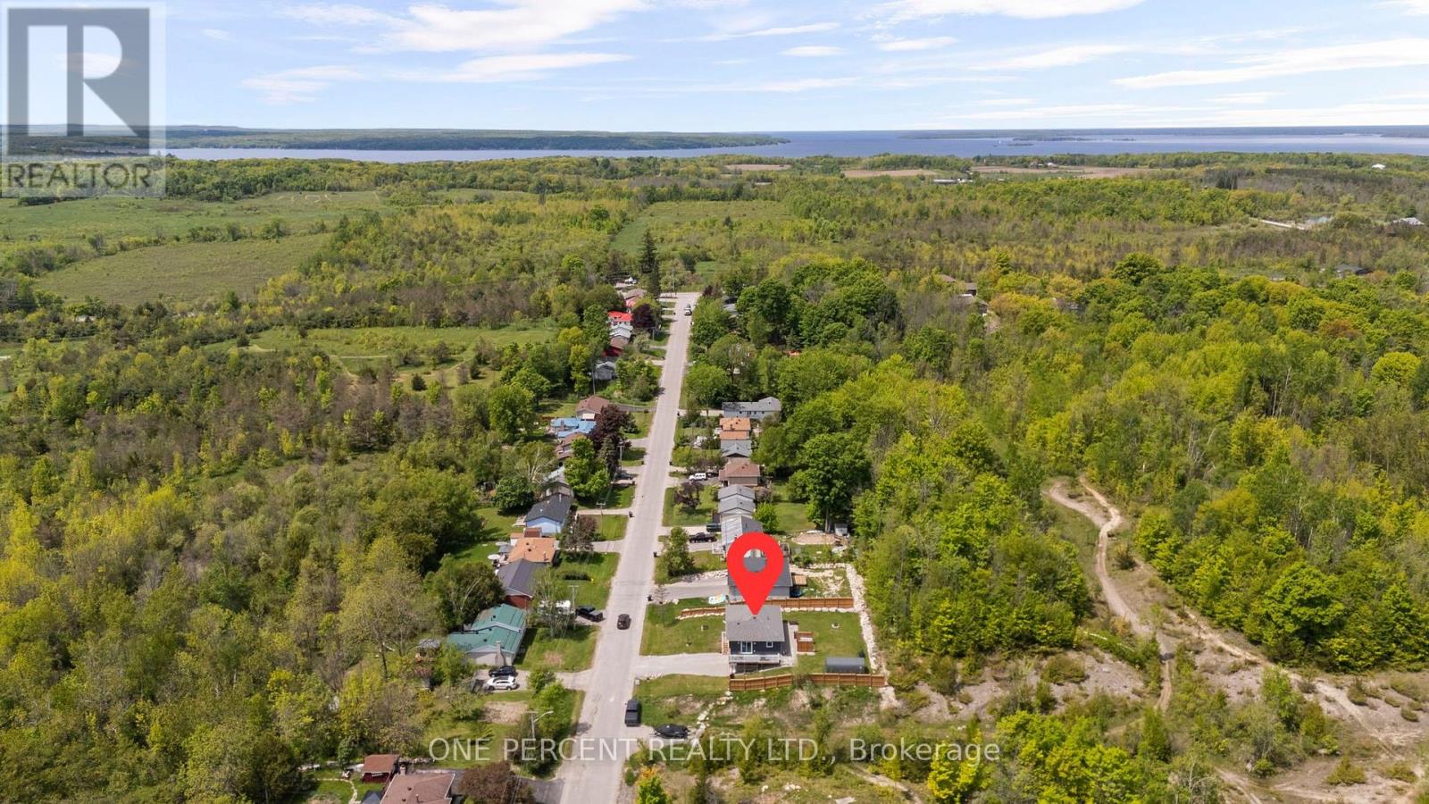 37 Easton Avenue, Tay, Ontario  L0K 1R0 - Photo 6 - S12179992
