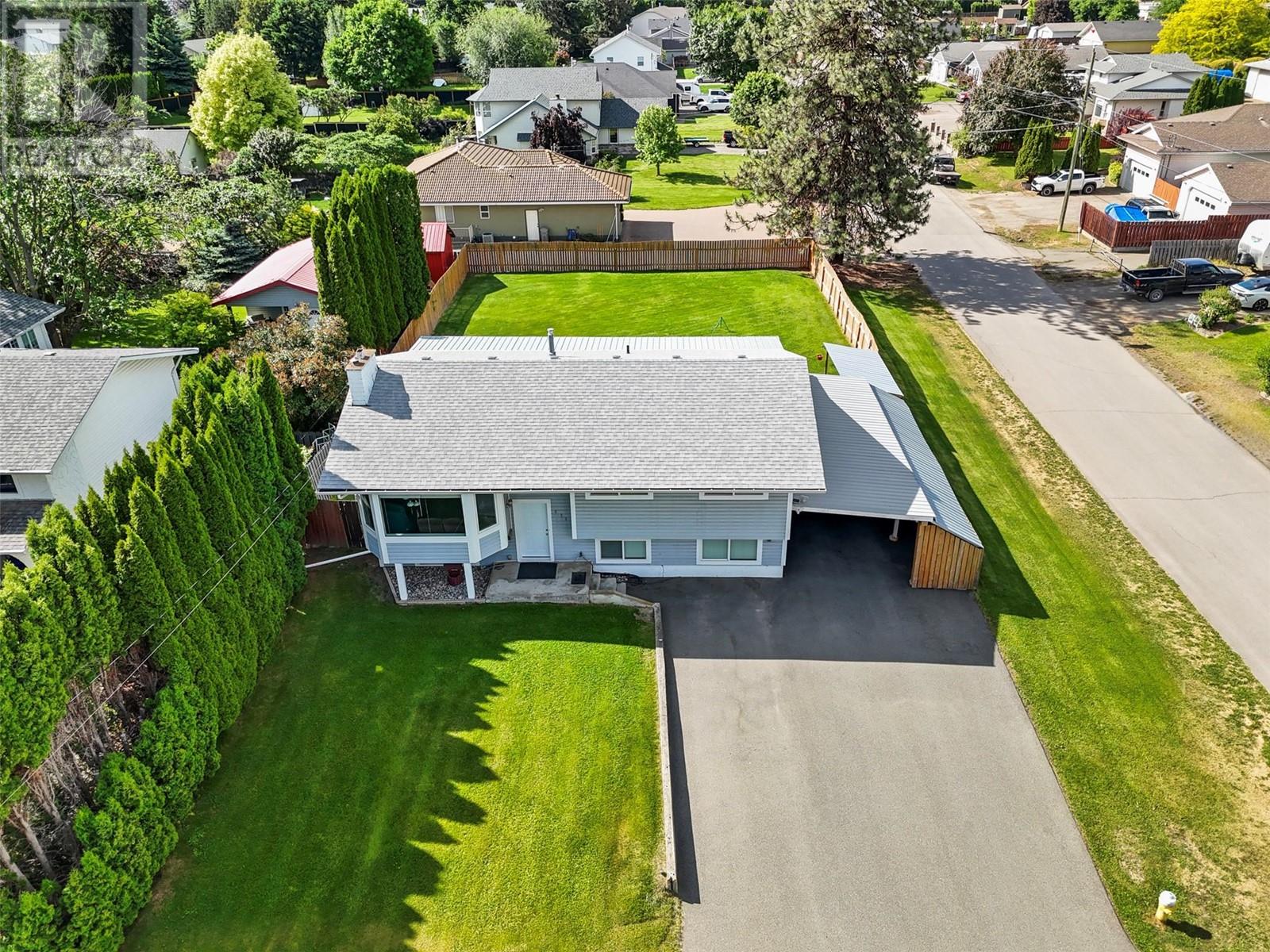 273 Chetwynd Drive, Kamloops, British Columbia  V2H 1L7 - Photo 2 - 10348467