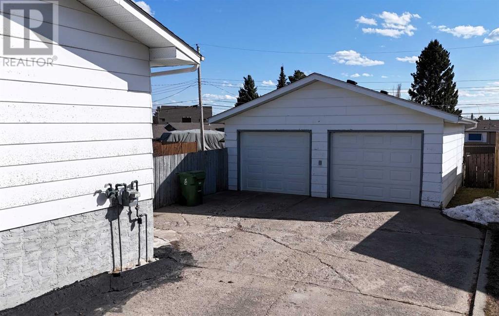 Property at 5319 12 Avenue image 3