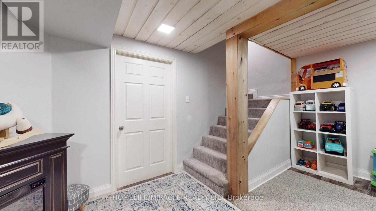 126 Mowat Crescent, Halton Hills (Georgetown), Ontario  L7G 6C8 - Photo 34 - W12179921
