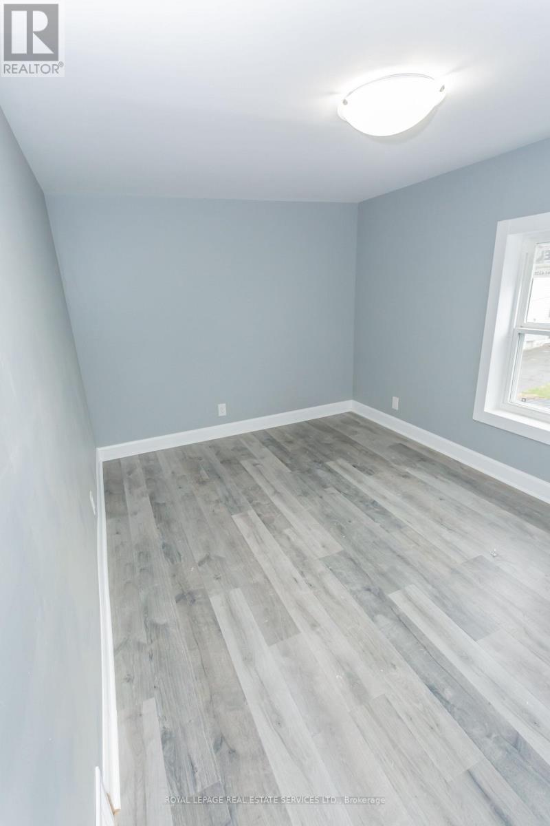 41 Kennedy Street, Welland (Welland Downtown), Ontario  L3B 3R7 - Photo 10 - X12179945