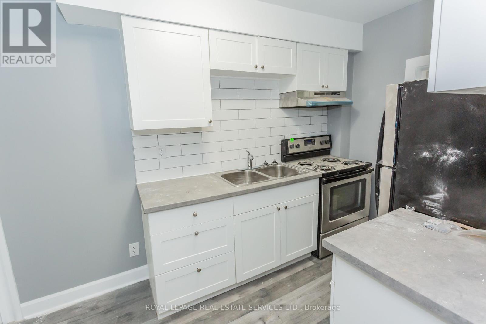 41 Kennedy Street, Welland (Welland Downtown), Ontario  L3B 3R7 - Photo 5 - X12179945