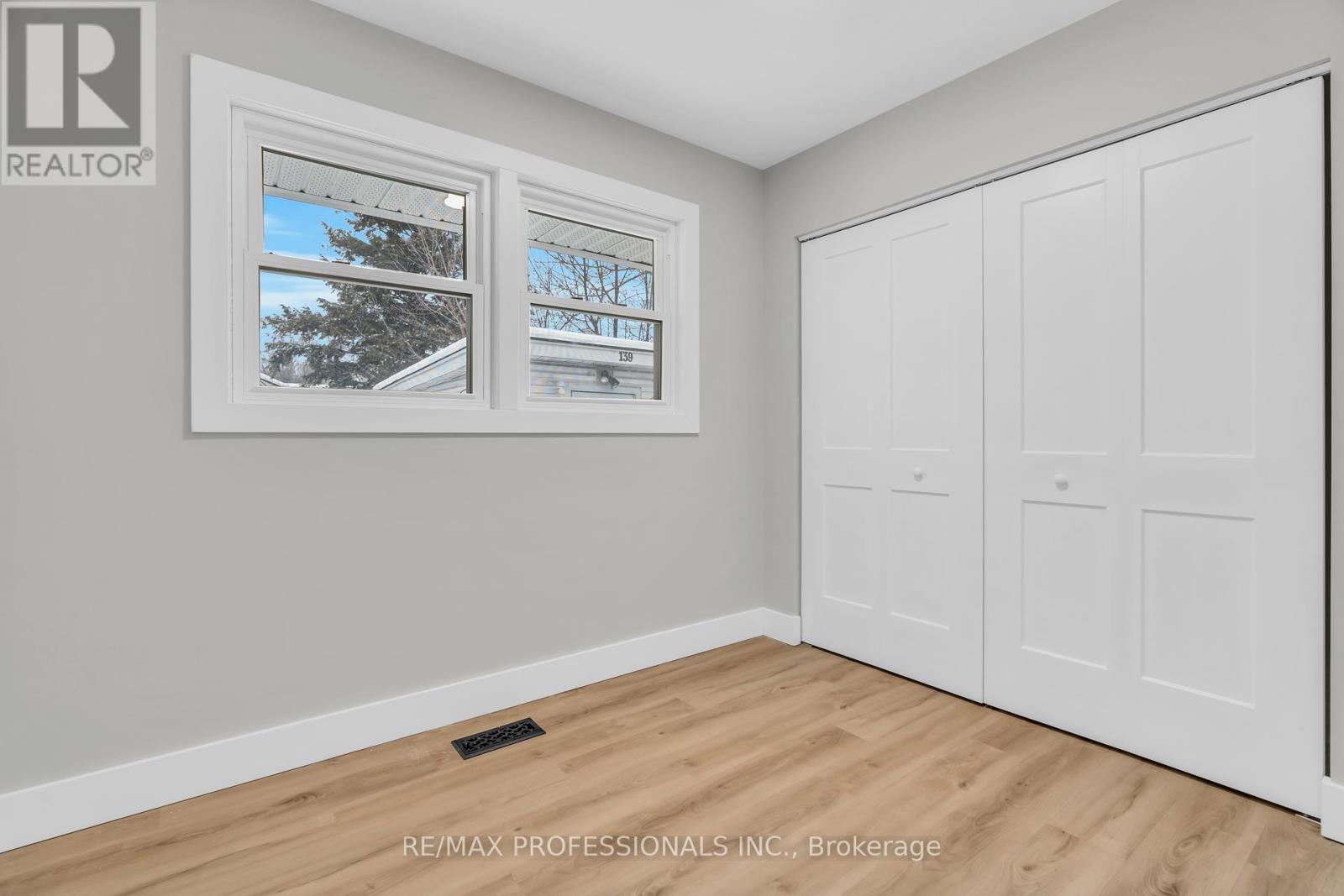 Upper - 139 Byron Avenue, Kitchener, Ontario  N2C 1Z7 - Photo 15 - X12179976
