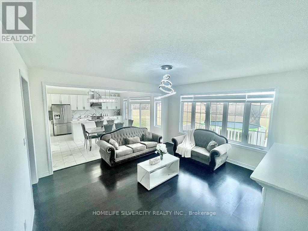 111 Oak Avenue, Brant, Ontario  N3L 0J6 - Photo 8 - X12179980