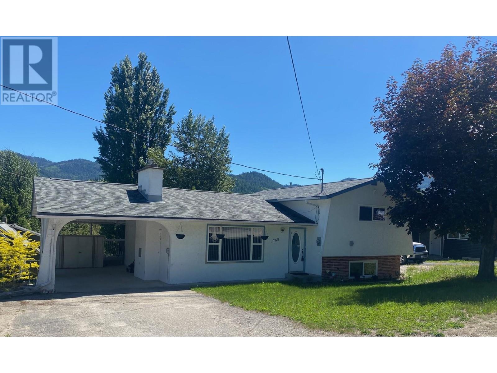 1768 First Street, Fruitvale, BC V0G1L0
