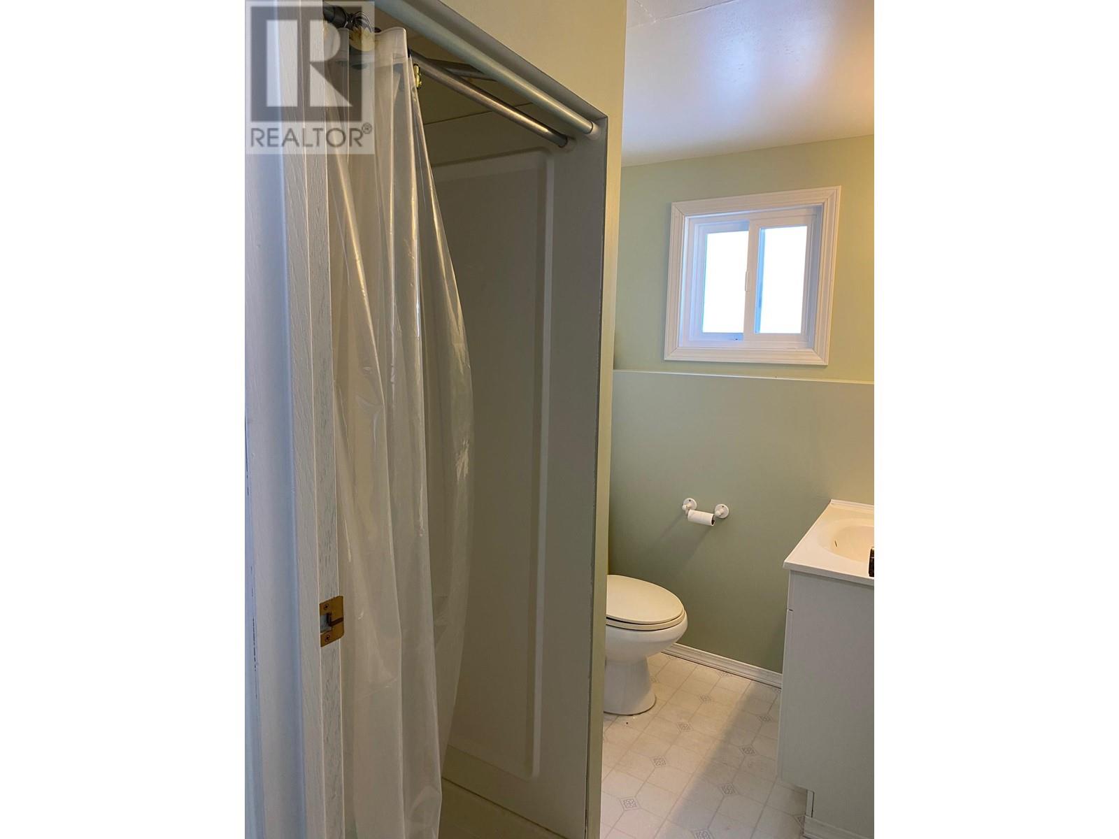 1768 First Street, Fruitvale, BC V0G1L0