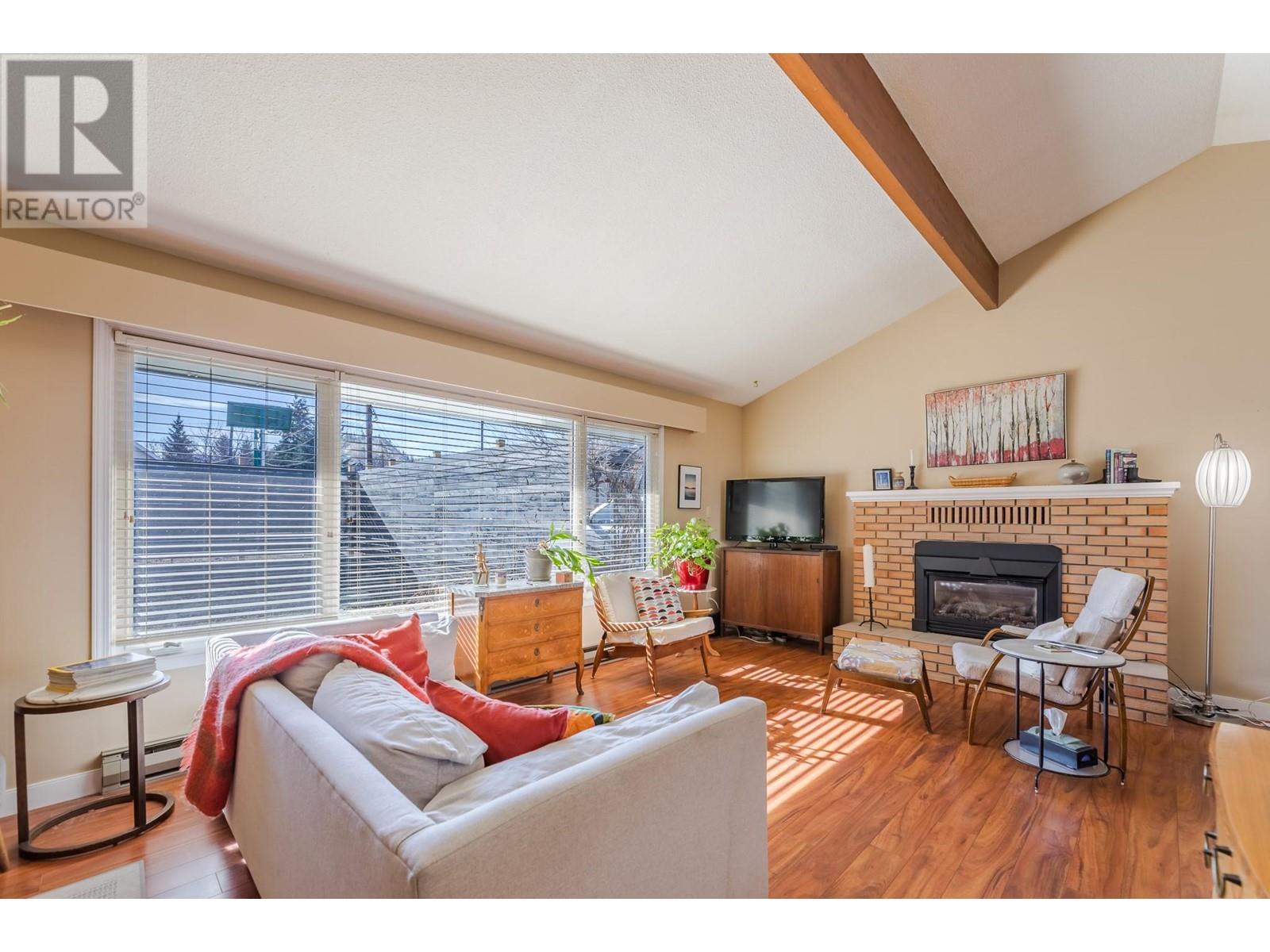10114 PRAIRIE VALLEY Road, Summerland, BC V0H1Z0