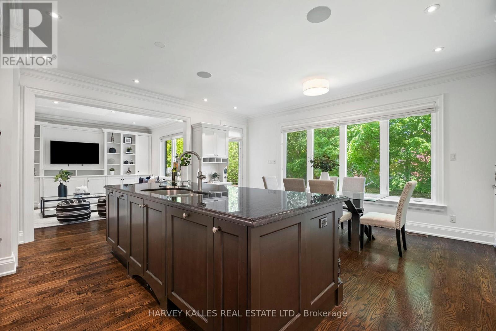 568 Deloraine Avenue, Toronto, Ontario  M5M 2C4 - Photo 17 - C12180018