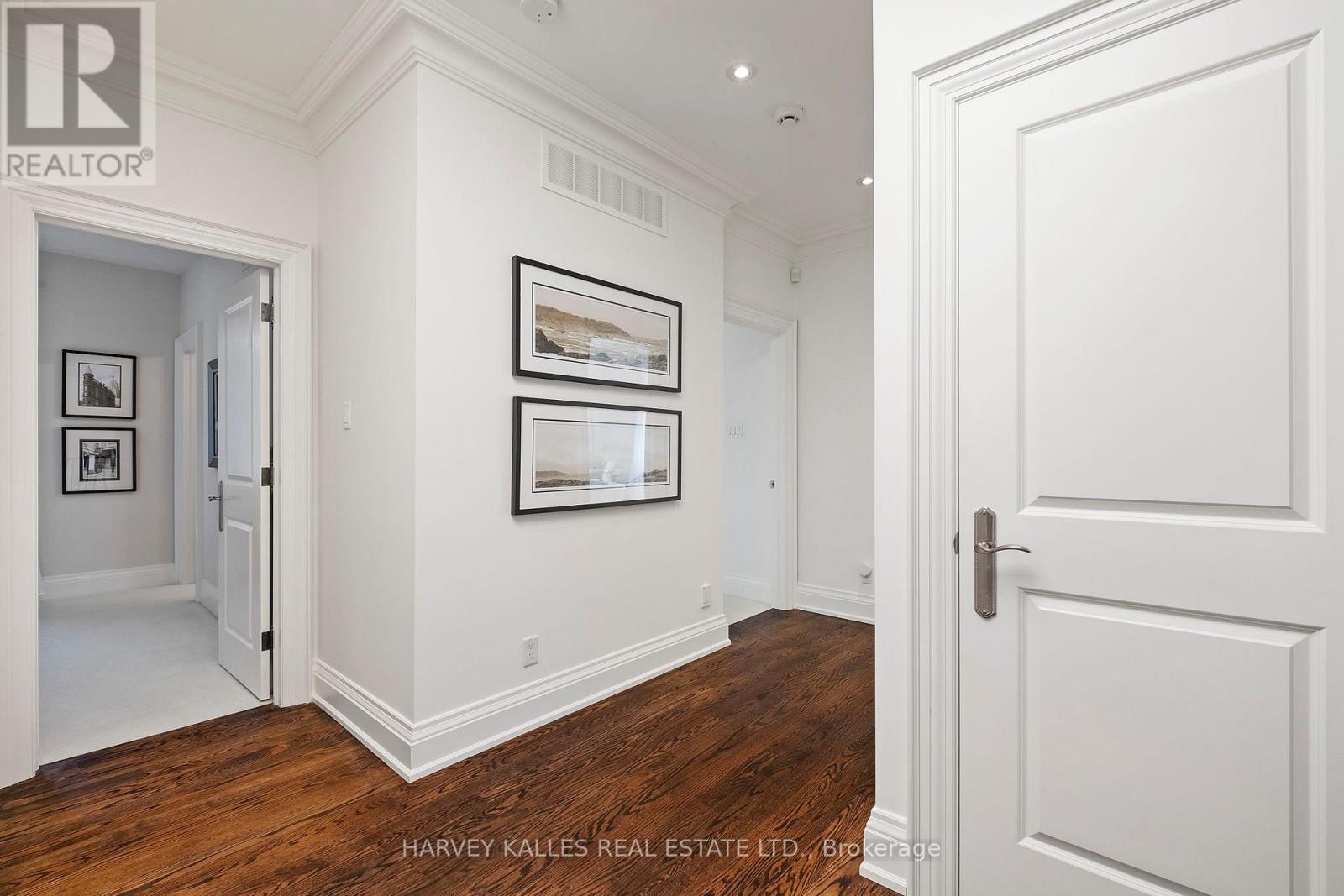 568 Deloraine Avenue, Toronto, Ontario  M5M 2C4 - Photo 27 - C12180018