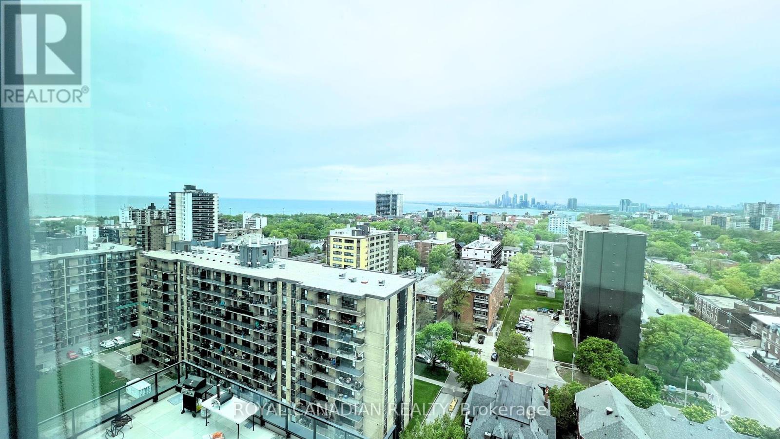 PH8 - 270 DUFFERIN STREET W, Toronto, Ontario