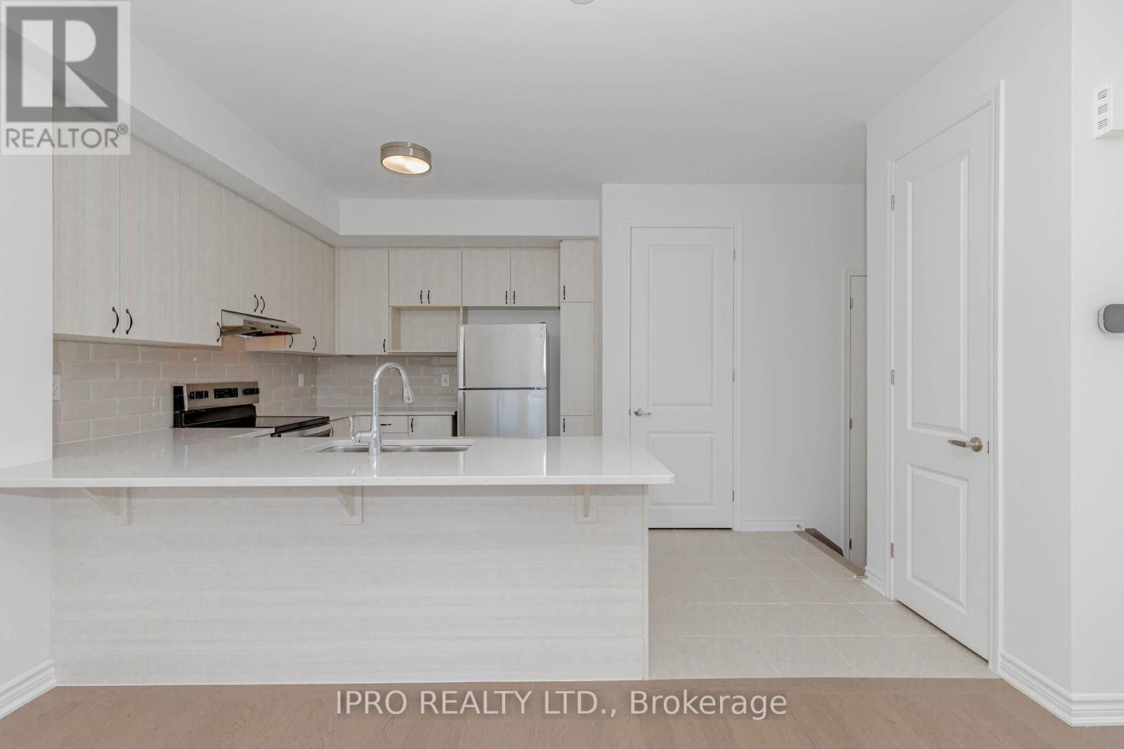 5243 Bench Row, Mississauga (Churchill Meadows), Ontario  L5M 2S8 - Photo 7 - W12179859