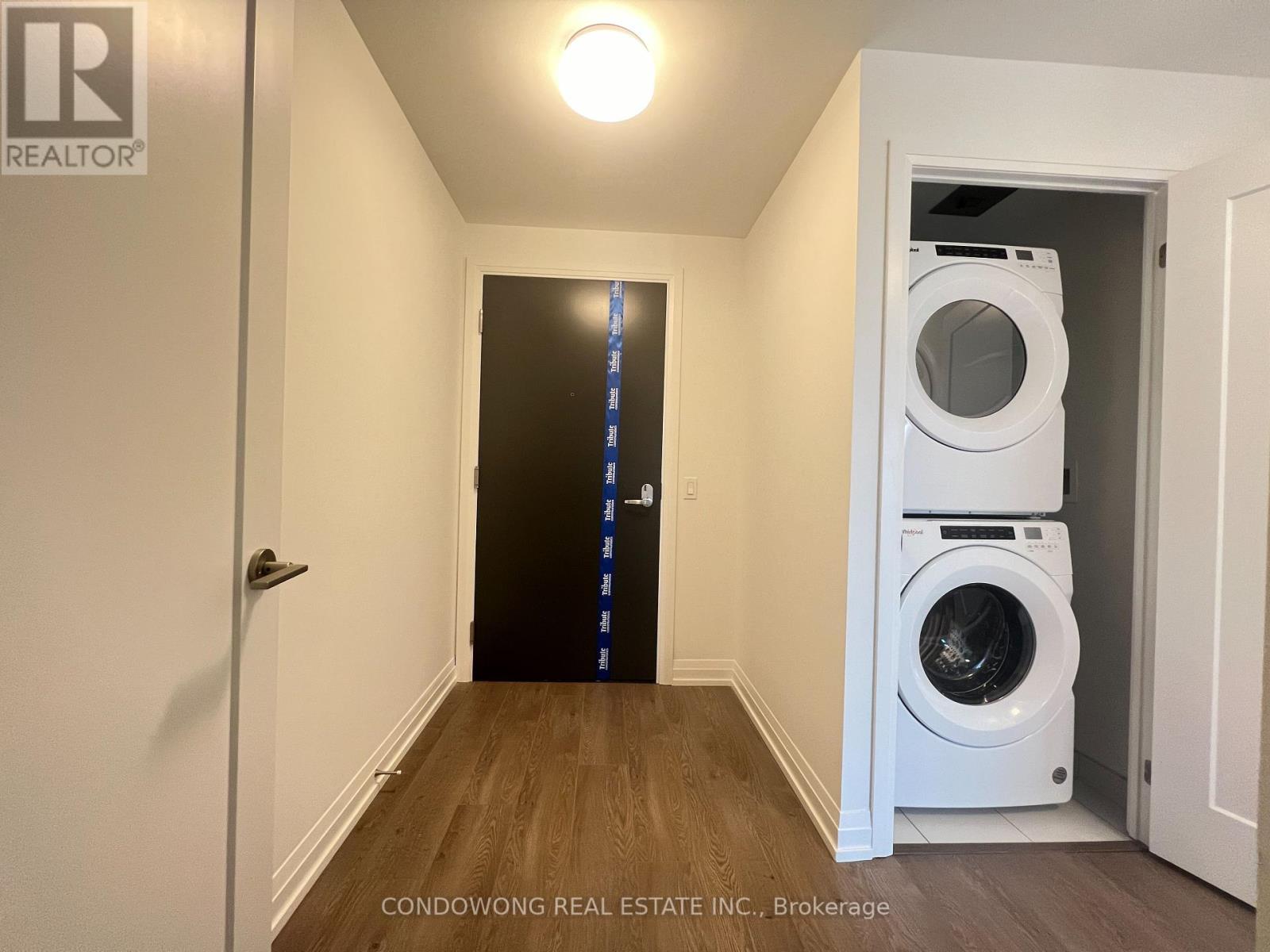 2203 - 286 Main Street, Toronto, Ontario  M4C 0B3 - Photo 2 - E12180000