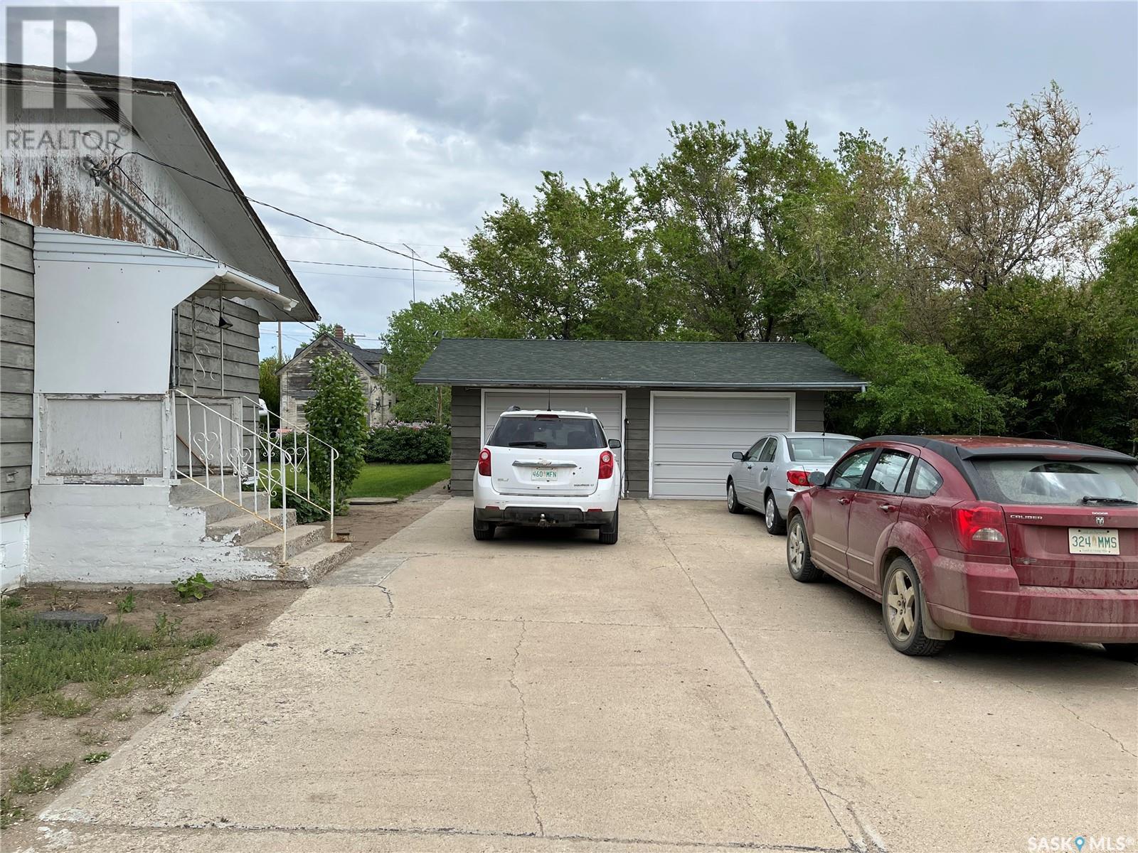 Property at 204 William STREET image 2