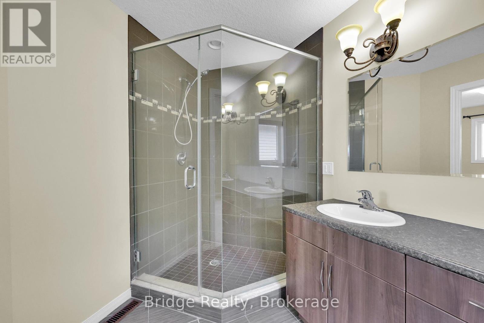 483 Champlain Avenue, Woodstock, Ontario  N4V 0A7 - Photo 23 - X12174911