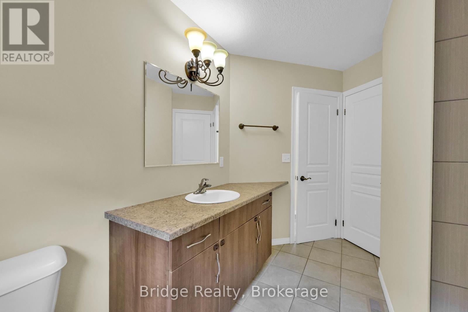 483 Champlain Avenue, Woodstock, Ontario  N4V 0A7 - Photo 31 - X12174911