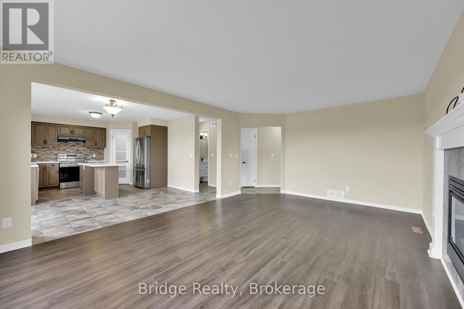 483 Champlain Avenue, Woodstock, Ontario  N4V 0A7 - Photo 9 - X12174911