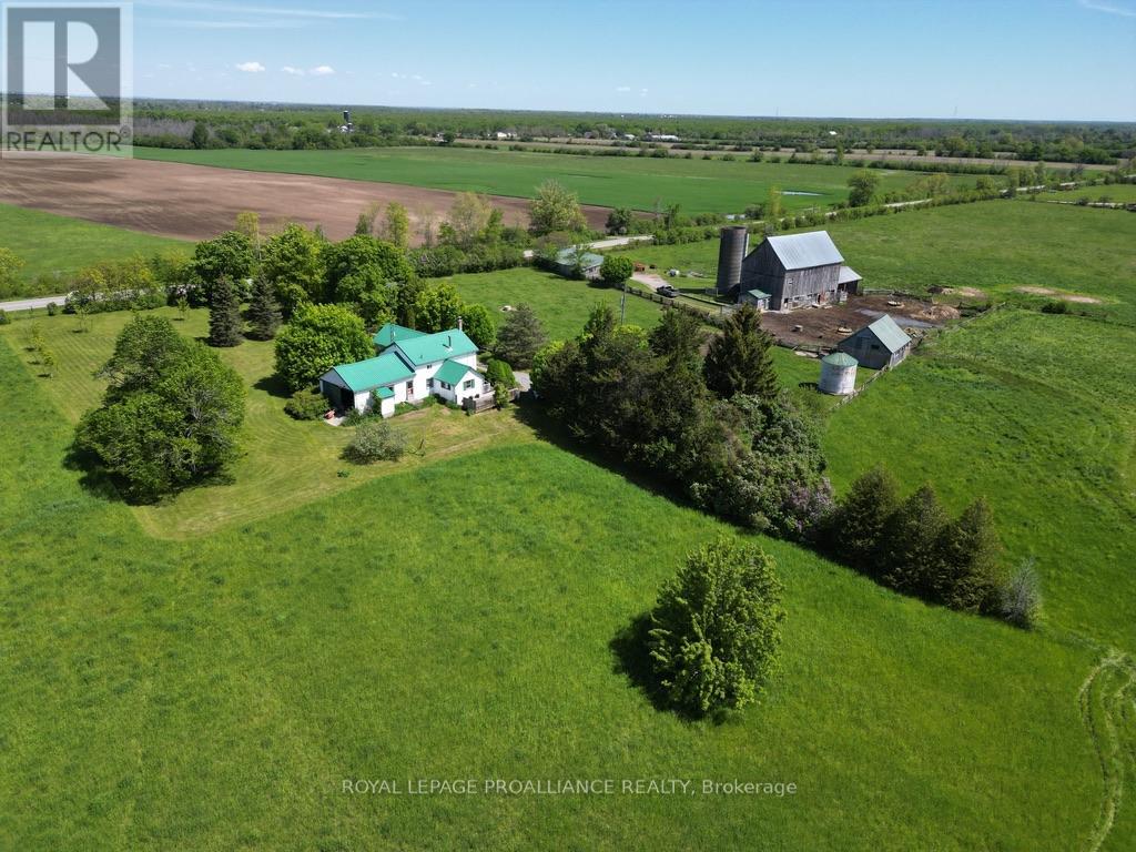 783 Wilson Road, Prince Edward County, Ontario  K0K 1G0 - Photo 4 - X12171442