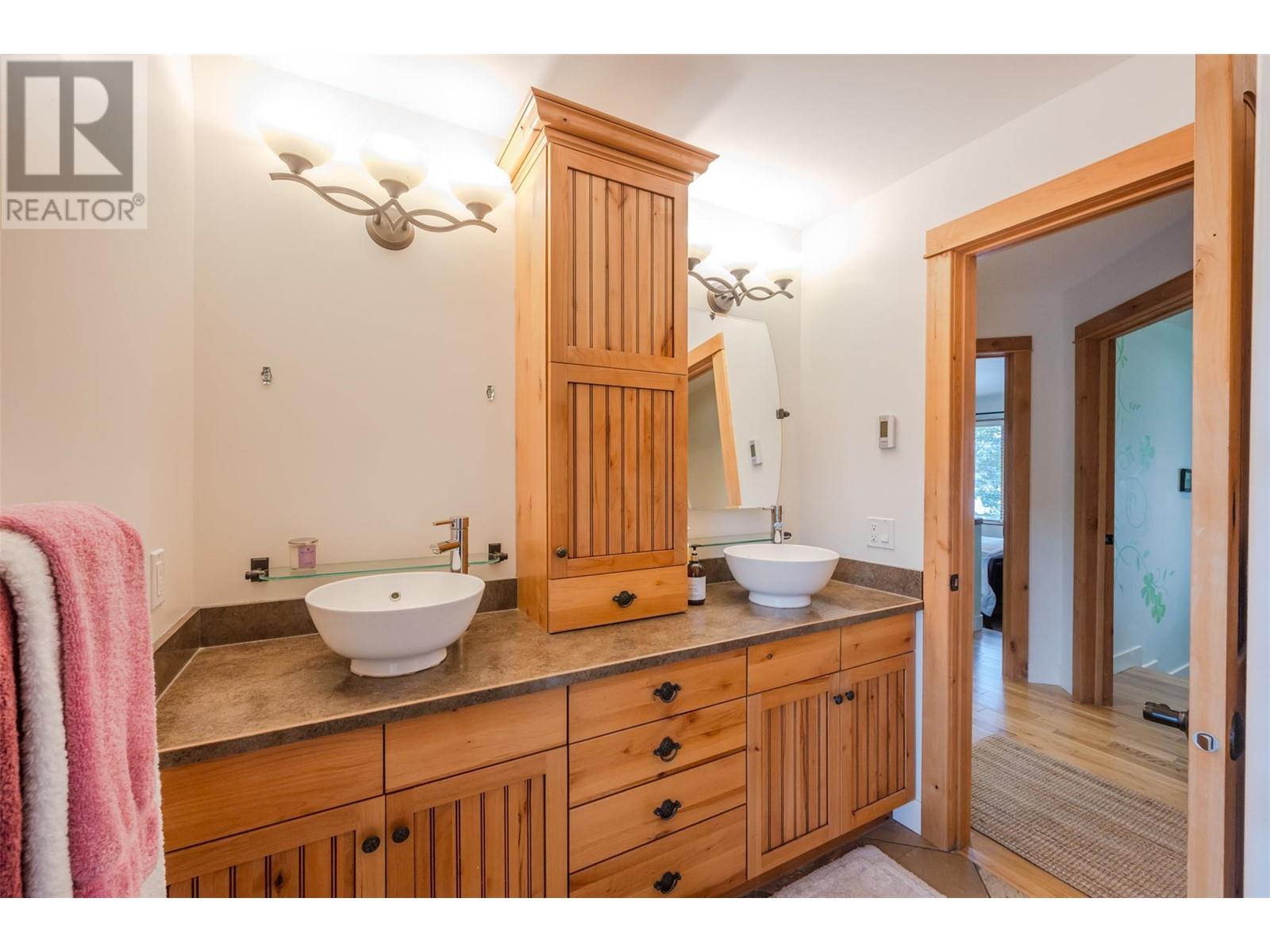 2839 Arawana Place, Naramata, BC V0H1N1
