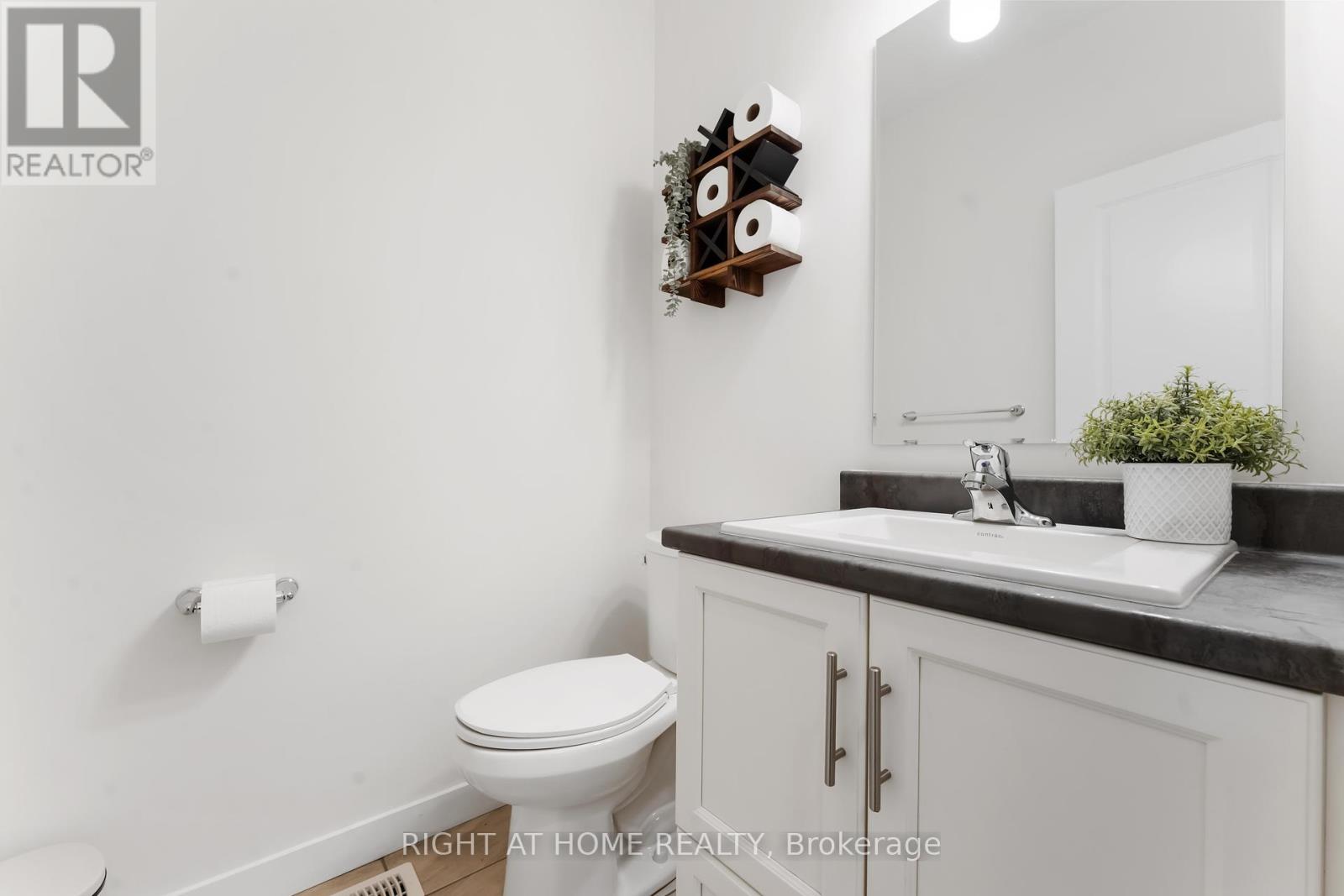 707 Kirkham Crescent, Ottawa, Ontario  K0A 2Z0 - Photo 14 - X12178409