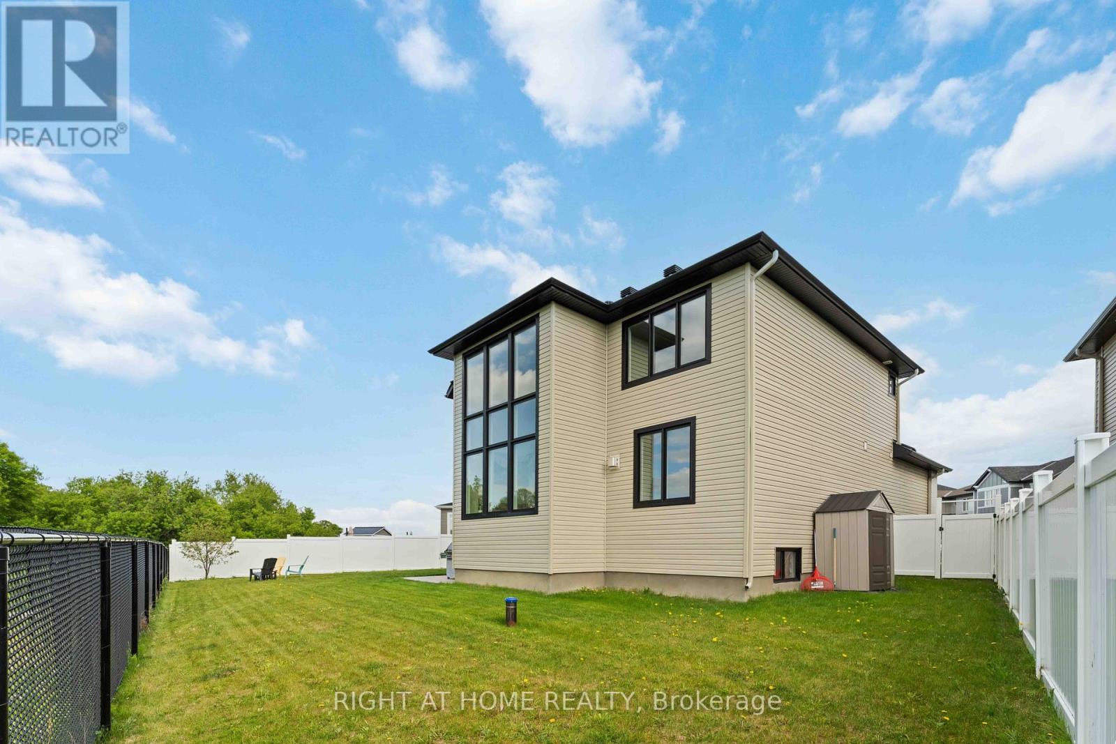 707 Kirkham Crescent, Ottawa, Ontario  K0A 2Z0 - Photo 30 - X12178409