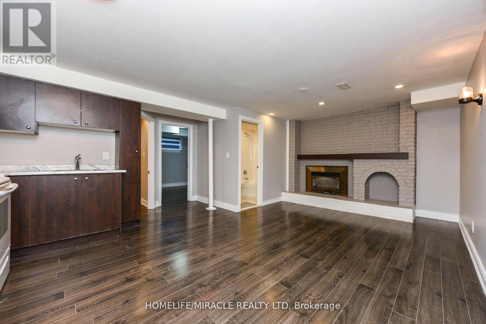 37 Crawley Drive, Brampton, Ontario  L6T 2S2 - Photo 20 - W12180011