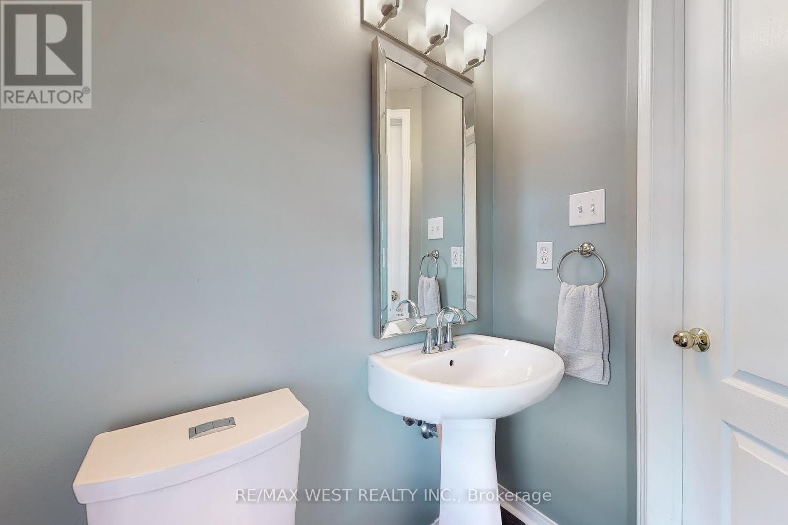 5352 Dryden Avenue, Burlington, Ontario  L7L 6Y7 - Photo 6 - W12180014