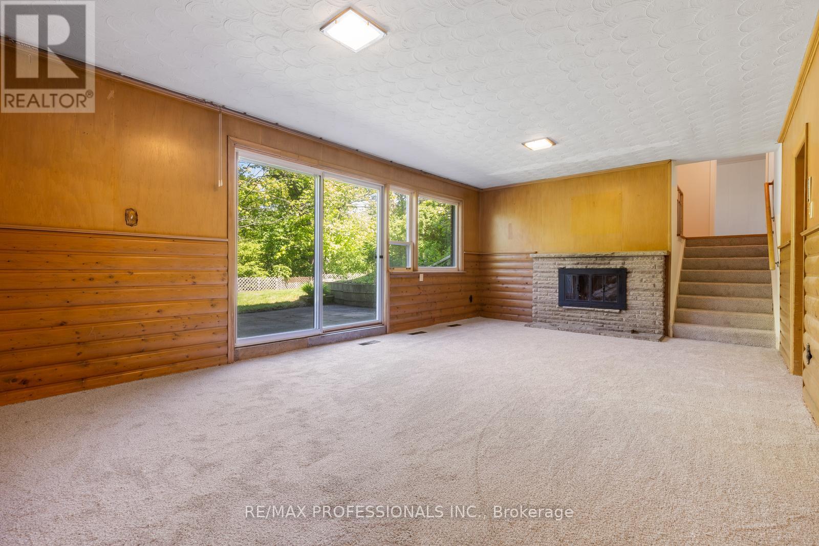 8 Glendarling Road, Toronto, Ontario  M9A 4G2 - Photo 23 - W12180017