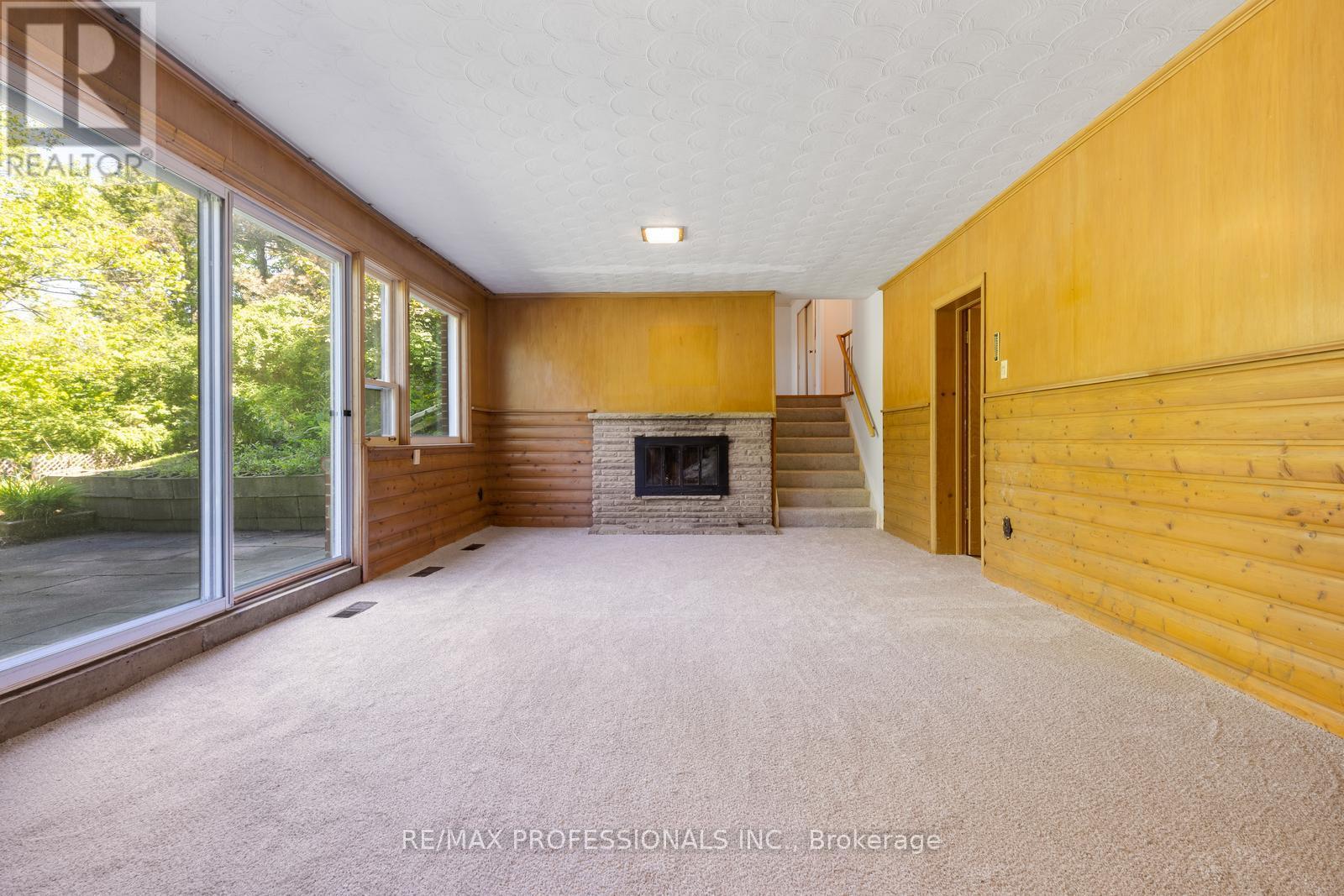 8 Glendarling Road, Toronto, Ontario  M9A 4G2 - Photo 25 - W12180017