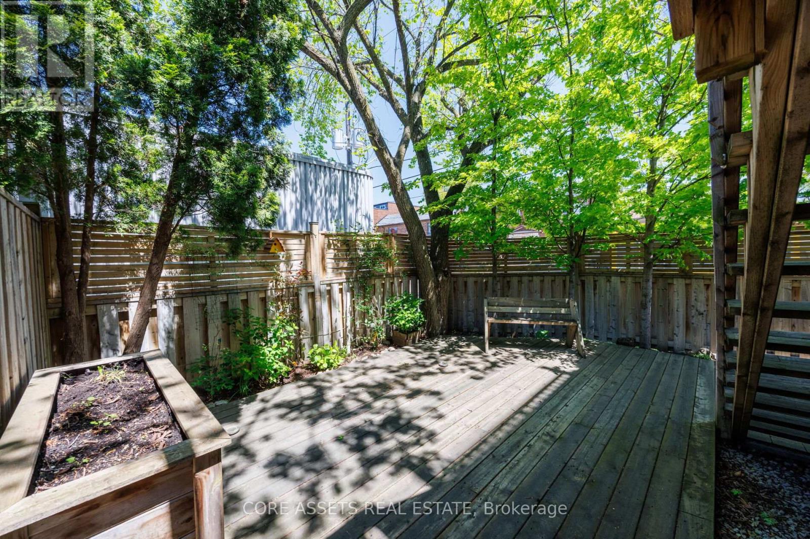 2a Methuen Avenue, Toronto, Ontario  M6S 1Z5 - Photo 12 - W12180032