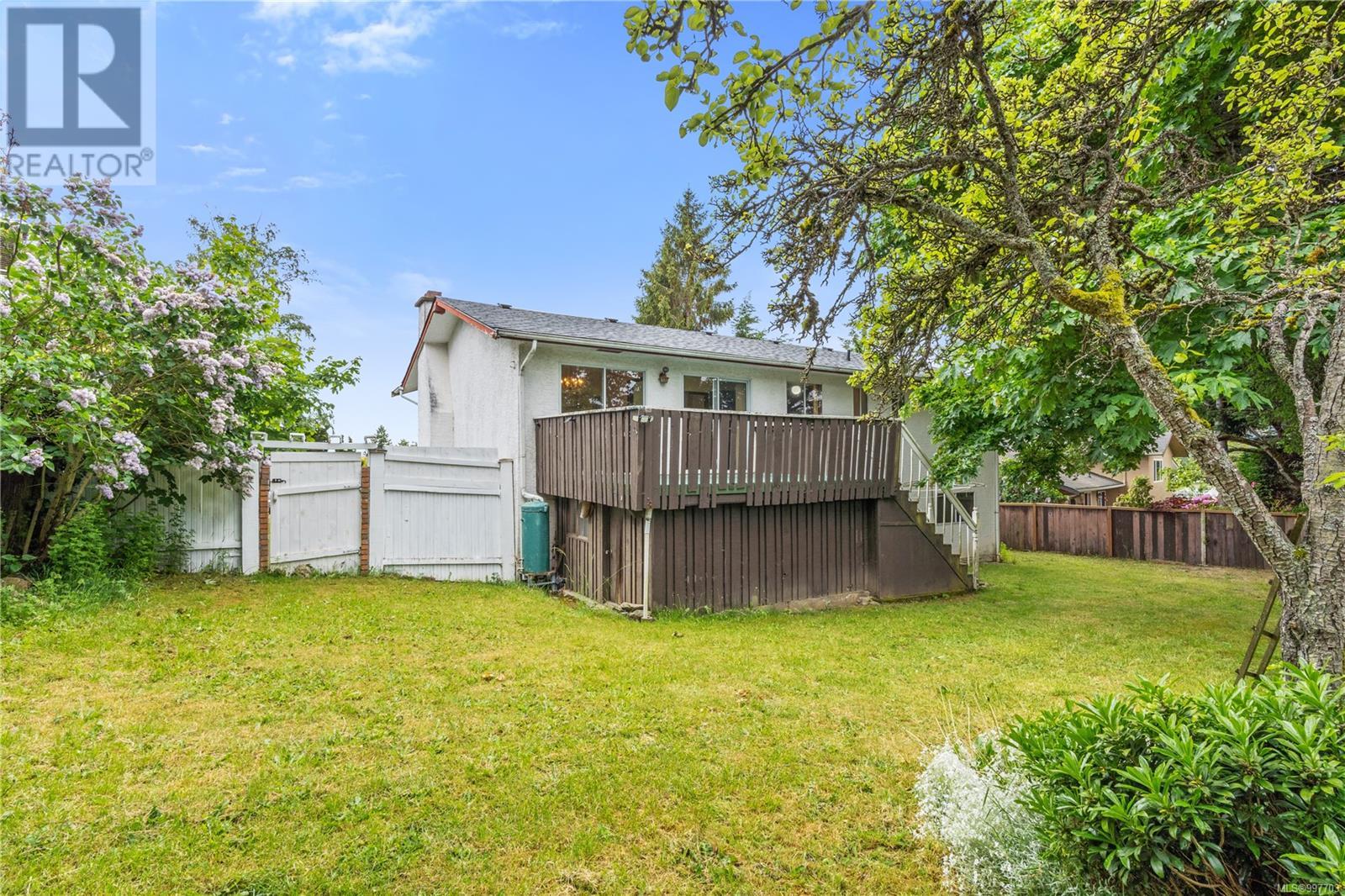 1768 Triest Cres, Saanich, British Columbia  V8N 4W8 - Photo 26 - 997703
