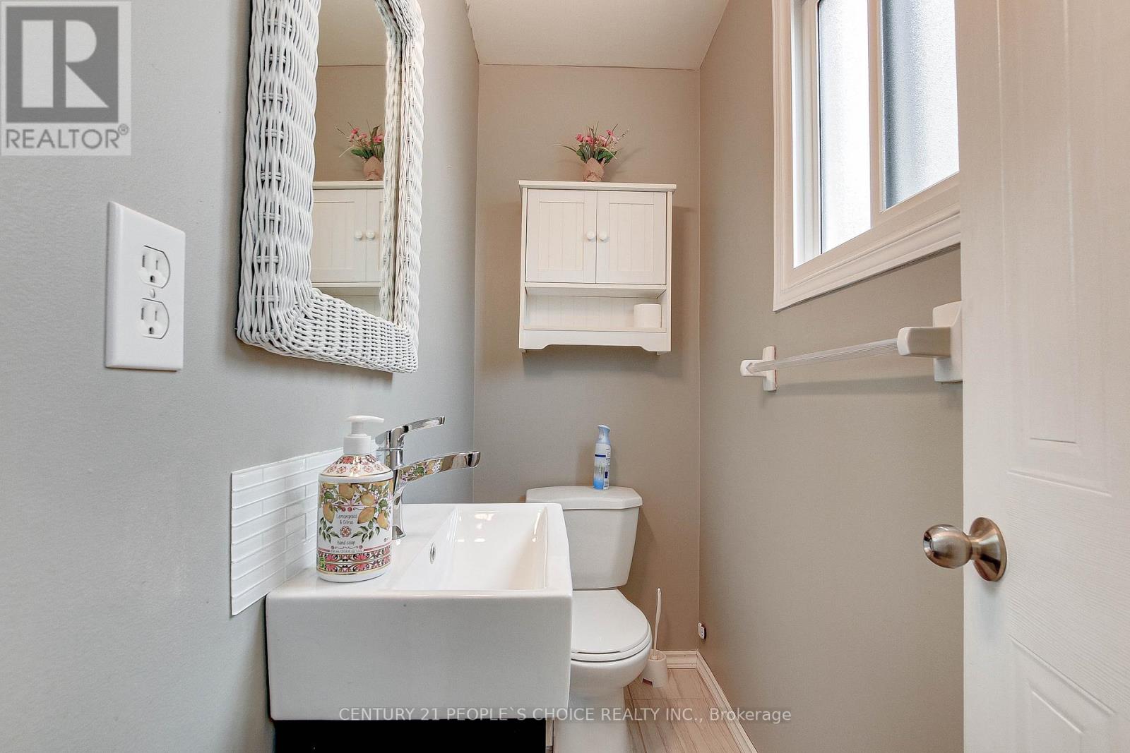 Photo 10 of 24 for 1526 Jalna Boulevard