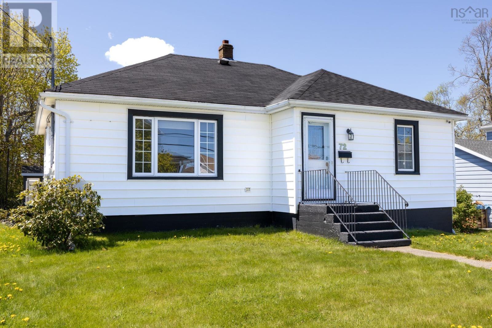 72 Harbourview Drive, Sydney, Nova Scotia  B1S 2A9 - Photo 1 - 202512500