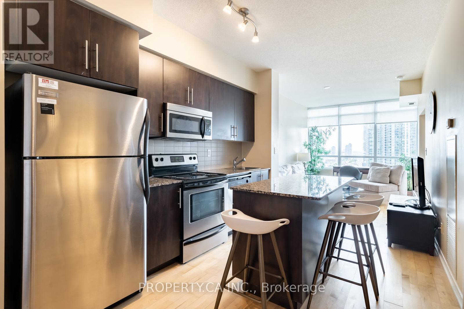2205 - 55 Bremner Boulevard, Toronto, Ontario  M5J 0A6 - Photo 3 - C12180092