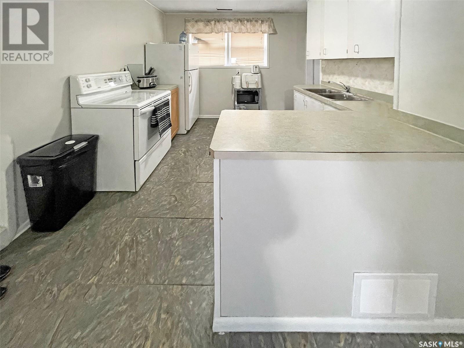 314 10th Avenue Nw, Swift Current, Saskatchewan  S9H 1B6 - Photo 11 - SK007507